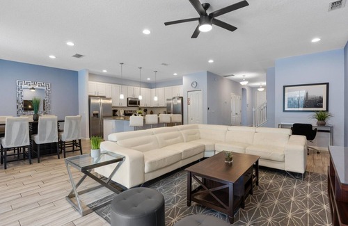 Sunridge Woods Casa | Solterra 10 Bed Luxury Oasis. 5252