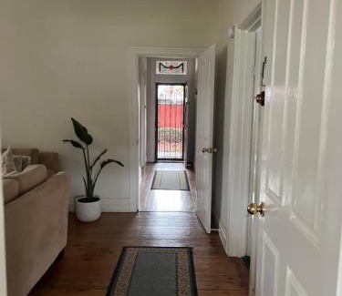 South Albury Casa | Somerby House! premium CBD escape, pets welcome