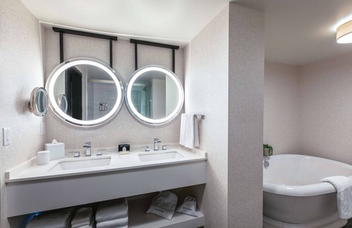 Lyons Hotel | Somerset Hills Hotel, Tapestry Collection by Hilton