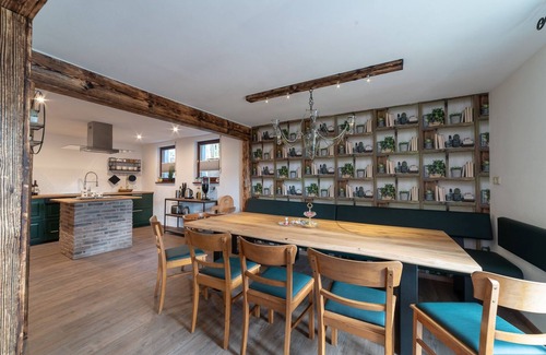 Hofen Casa | "Sommerhaus" vacation home with sauna, pellet stove, e-charging station, e-bikes and garden