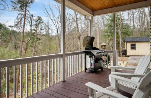 Gatlinburg - Pigeon Forge Casa | Son of a Gun Cabin Hot Tub near Gatlinburg