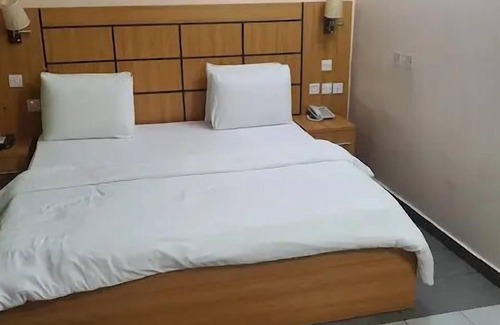 Warri Hotel | Sonamoni Hotel