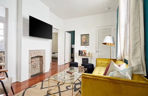 Faubourg Delachaise Apartamento | Sonder at Delachaise Row | Two-Bedroom Apartment w/ Balcony