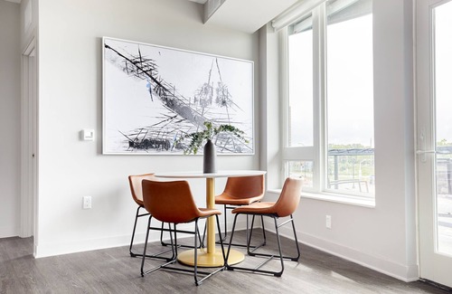Minneapolis Apartamento | Sonder at LUNA | Spacious Two-Bedroom Apartment w/ Balcony