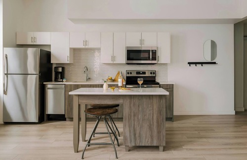Midtown Village Apartamento | Sonder by Marriott Bonvoy The Witherspoon Apartments Center City