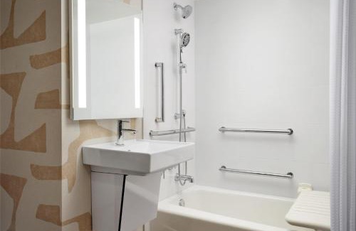 Streeterville Hotel | Sonesta ES Suites Chicago Downtown Magnificent Mile Medical