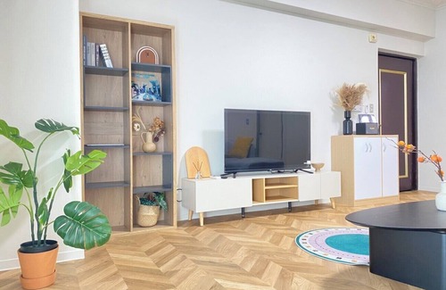 Xinyi Apartamento | Songshan 204- Spacious Family Stay Near Raohe Night Market – 4B2B