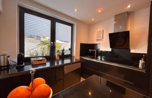 Lank-Latum Casa | Sonnendeck - Wellness Whirlpool Garden & Grill,125qm