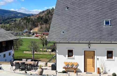 Gemeinde Großradl Apartamento | Sonnenschein Appartement- und Ferienhaus mit Stadel und Terrasse