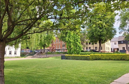 Thum Villa | Sonnige Fewo im Erzgebirgsstädtchen Thum, am Fuße der Greifensteine