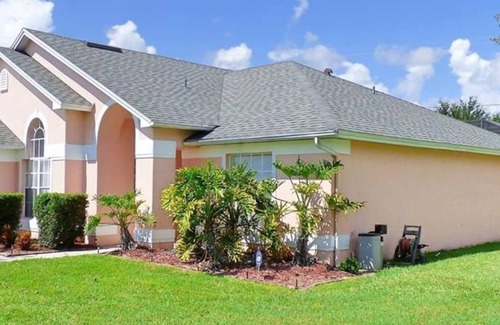 Country Creek Estates Villa | Sonshines Florida Villa Peaceful Getaway and Pool. 5* reviews on Trip Advisor