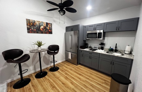 Spring Hill Apartamento | Soothing 2-bedroom apartment with AC in Spring Hill