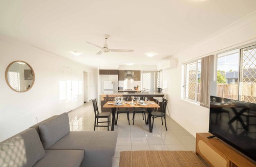 Yarrabilba Casa | Soothing 4-bedroom house with AC in Yarrabilba