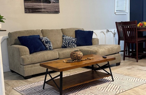 Pharr Condominio | Soothing Modern condo with AC in Pharr - Perfect for a getaway