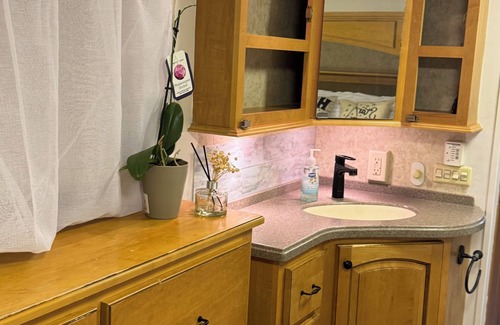 Largo Casa | Soothing RV with AC in Largo