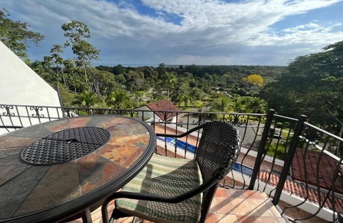 Cahuita Villa | Soothing villa with AC in Cahuita