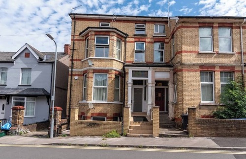 Newport Apartamento | Sophia’s Retreat - 2 Floor 4 Bed Apartment Newport