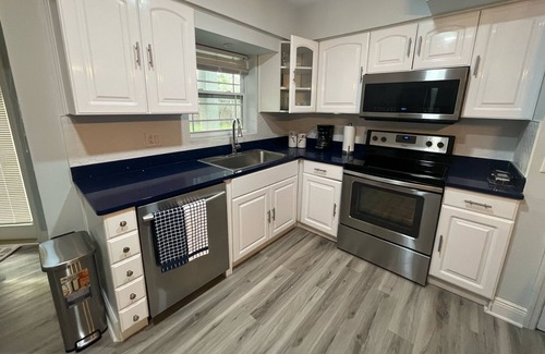 Carrollwood Casa | Sophisticated and elegant 4/2.5 house