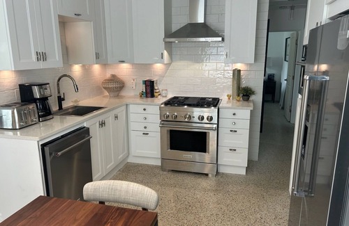 Bayview Casa | Sophisticated charm in St Petersburg, FL