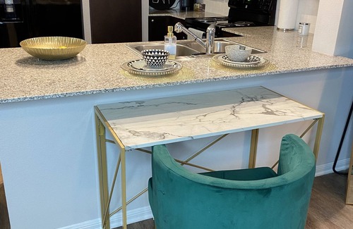 South Main Apartamento | Sophisticated Haus- Houston Near NRG Stadium