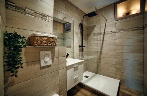 Mulhouse Apartamento | Sosiego Parking Free Jacuzzi privée 5min centre