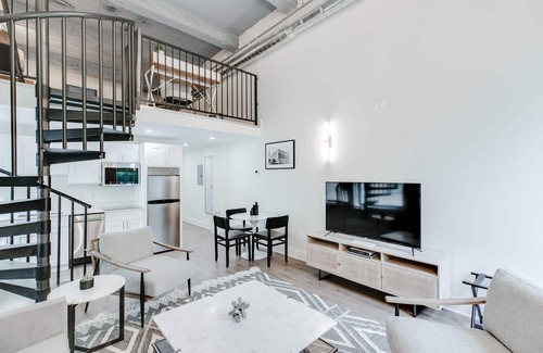 Center City East Apartamento | Sosuite 1BR Corner Loft w Park View Gym Lounge