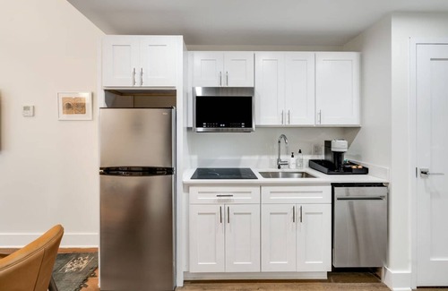 Center City East Apartamento | Sosuite 1BR Loft w Shared W/d, Gym, Lounge
