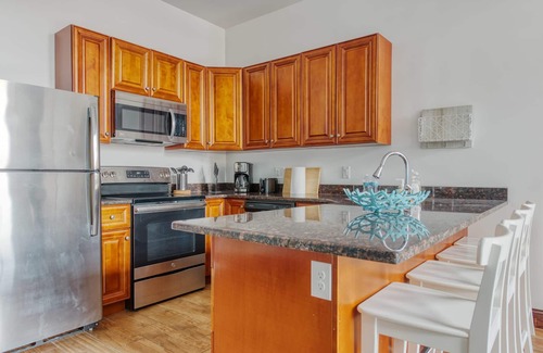 West Poplar Apartamento | Sosuite 2BR Apt w Balcony W D Gym On-site Bar