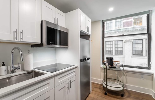 Center City East Apartamento | Sosuite Micro Studio w Shared W D Gym Lounge