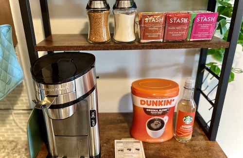 DeBaliviere Place Apartamento | Soulful & Central 2/2 w Pool- Bordering Forest Prk