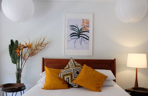 Noosa Heads Villa | Sound Villa by Noosa Getaways- Renovado 2 niveles, 3 dormitorios, 2. 5 baños Villa