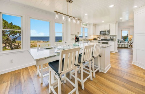 Frisco Casa | Deriva a Soundfront Paradise, Frisco. Renovaciones 2019, nueva bañera de hidromasaje, deportes de viento