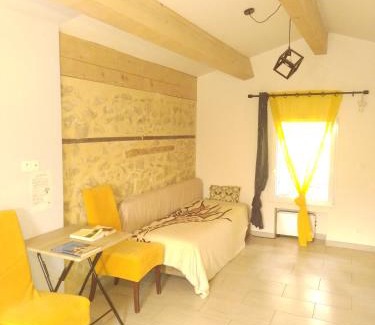 Lambesc Casa | Sous un chêne bicentenaire