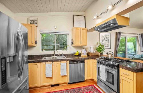 South Burlingame Casa | South Burlingame Hideaway