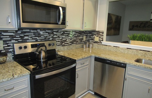McAlpine Condominio | South Charlotte 2 BR Todo Incluido Condo