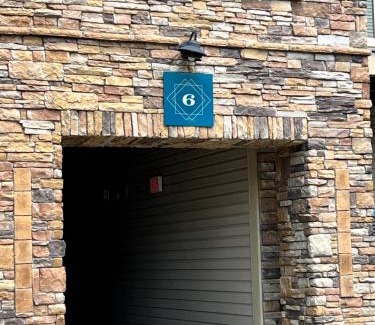 Brown Road Apartamento | South Charlotte’s Cozy & Modern