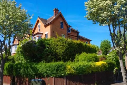 Croham Apartamento | South Croydon, garden maisonette, free parking, Gatwick accessible