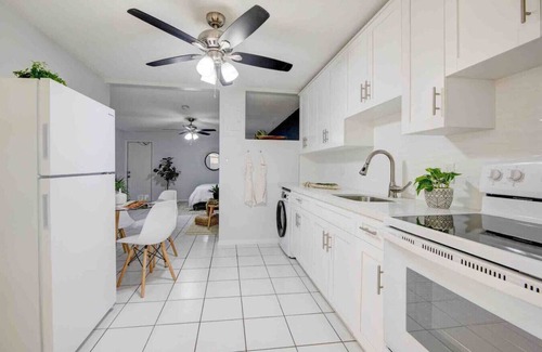 Riverside Park Apartamento | South Florida Oasis: Comfortable and Central #5