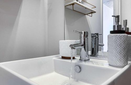 The Loop Apartamento | South Loop Rooftop With In & Out Parking 1