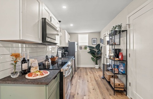 Passyunk Square Apartamento | South Philly Stunner- Walk to Cheesesteak Heaven