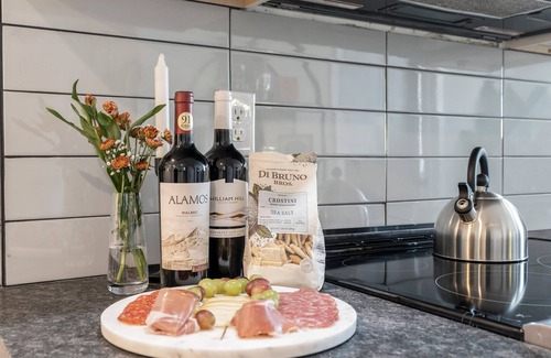 Passyunk Square Apartamento | South Philly Stunner- Walk to Cheesesteak Heaven