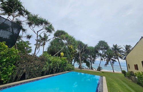 Kathaluwa Villa | South Point Villa - Whole Villa (Sleeps 6)