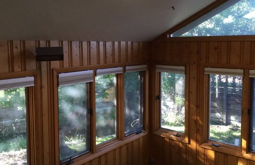 Lander Apartamento | Lado sur Iniciar sesión unidad de invitados en casa en la corriente