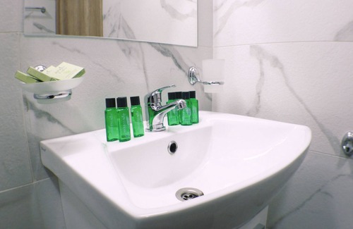 Varna Apartamento | South Studio Papaya 30 for 4 people with free parking