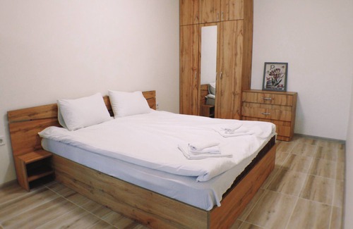 Varna Apartamento | South Studio Papaya 30 for 4 people with free parking