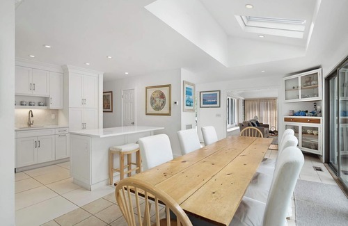 Shinnecock Hills Casa | Casa privada en Southampton, ubicada cerca de la playa de la ciudad con piscina climatizada y jacuzzi