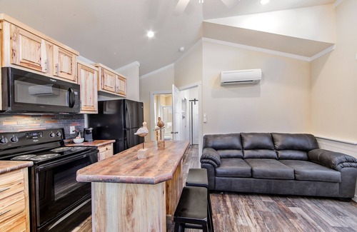 Golden Meadow Cabina | Southern Breeze Lodge