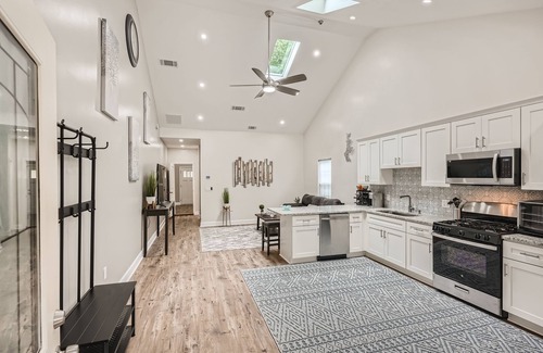 Peoplestown Casa | Southern Charm Outside, Modern Comfort Inside