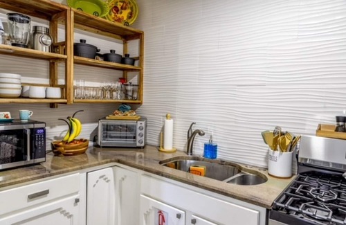 Southside Casa | Southwestern style home! We are your home away from home & close to everything.