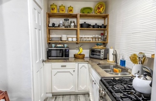 Southside Casa | Southwestern style home! We are your home away from home & close to everything.